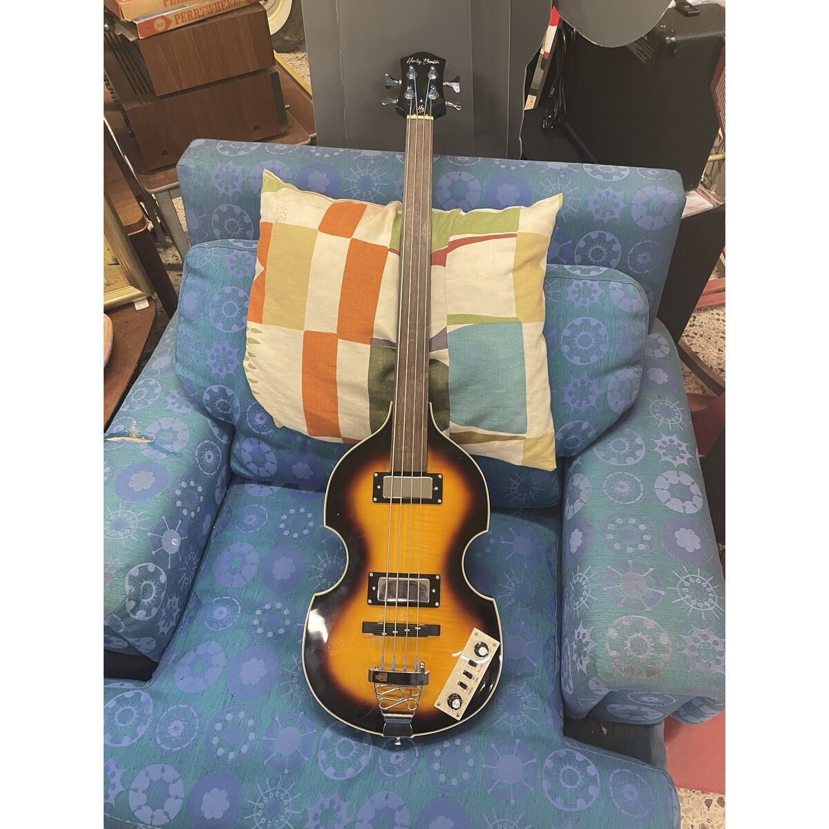 Harley Benton BeatBass FLVS (fretless)