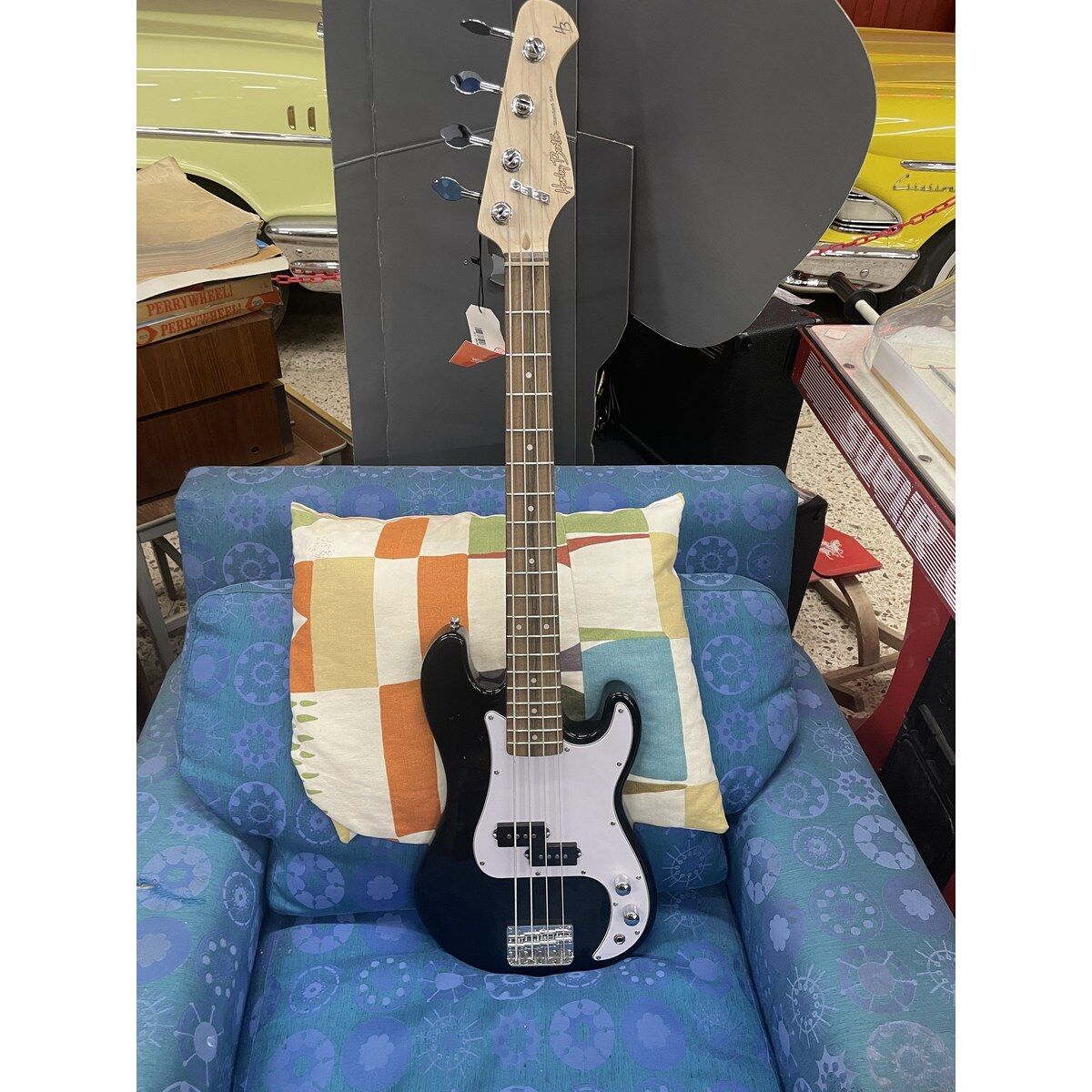 Harley Benton PB Shorty